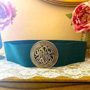 💥 Clearance Sale! Green Stretch Gold Tone Medallion Belt